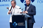 Саймон де Пюри и Леонардо ди Каприо на аукционе Leonardo DiCaprio Foundation в Сен-Тропе, 2015